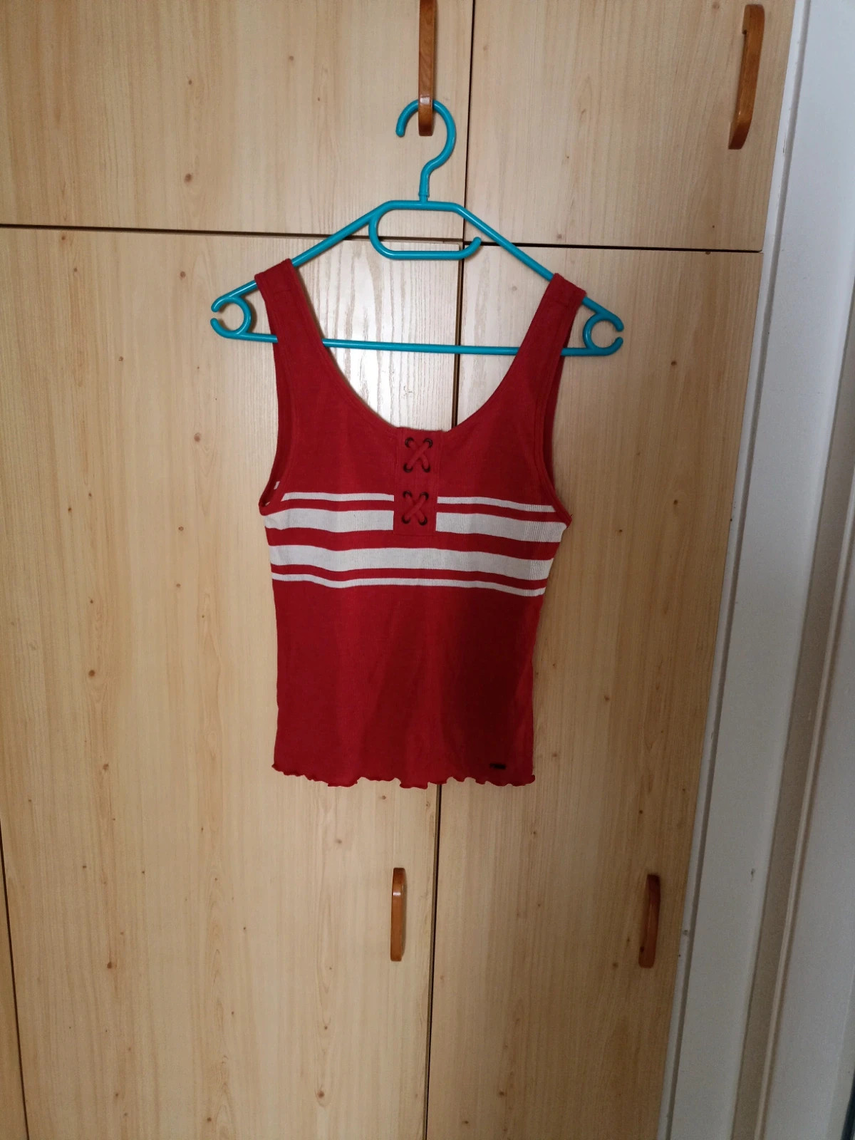 Hollister top 1