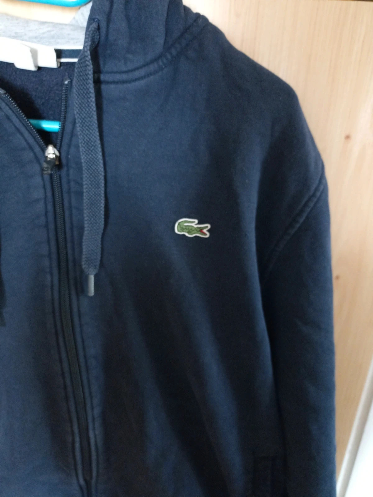 Lacoste pulcsi 2