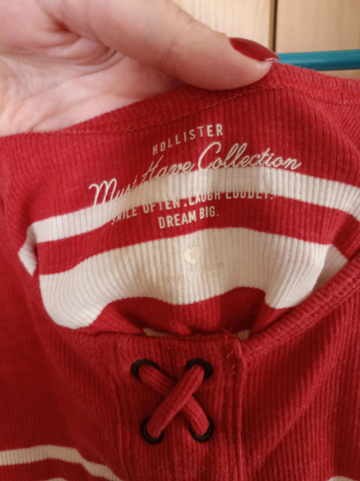 Hollister top 3