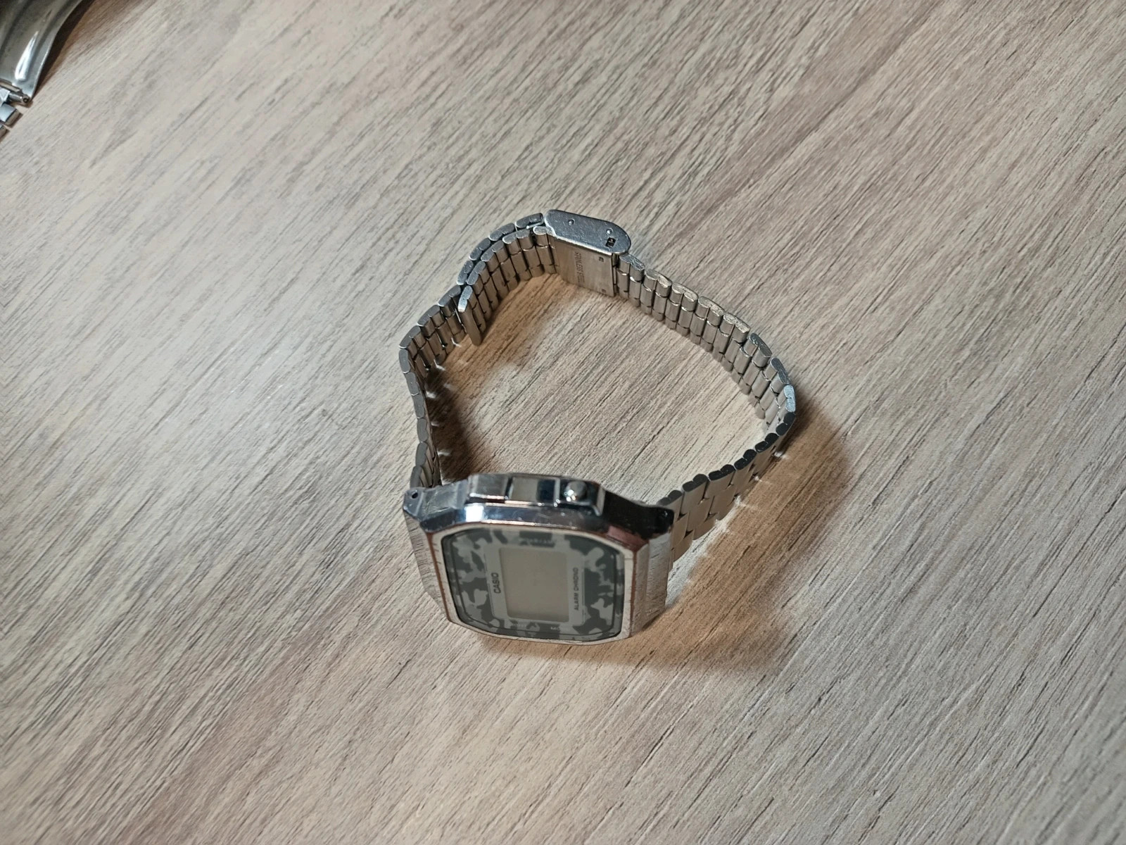 Casio A168WE 4