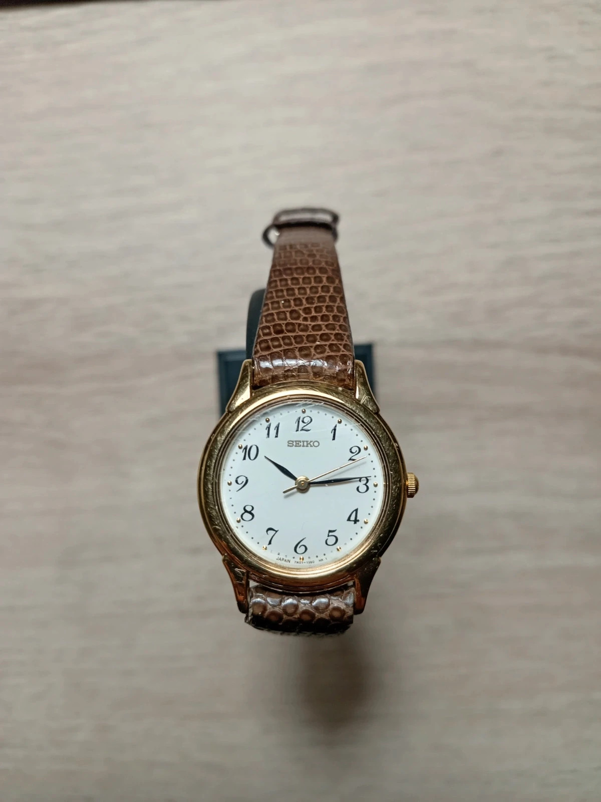 Seiko 7N01-6880 1