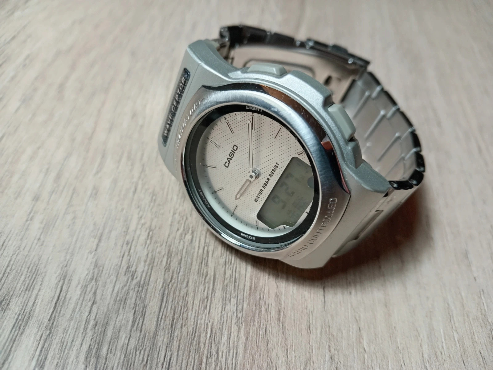 Casio Wave Ceptor WVA-101 2
