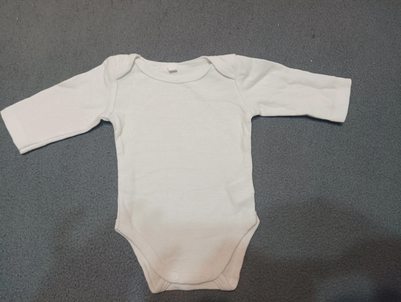 Fiú body 1