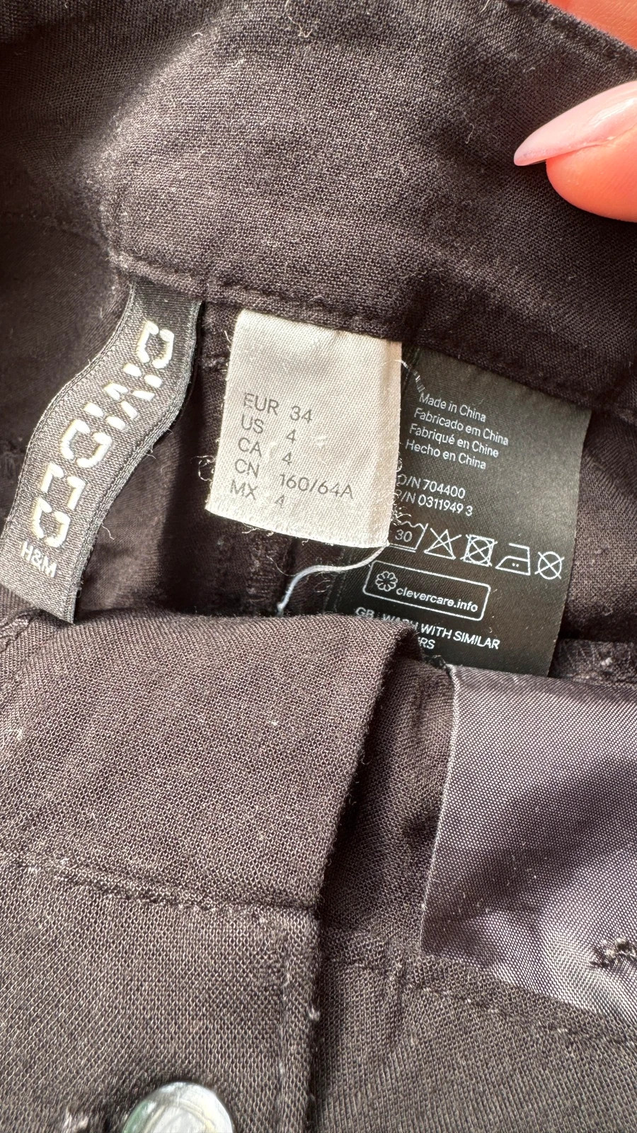 H&M Divided fekete lenge rövidnadrág EUR 34 4