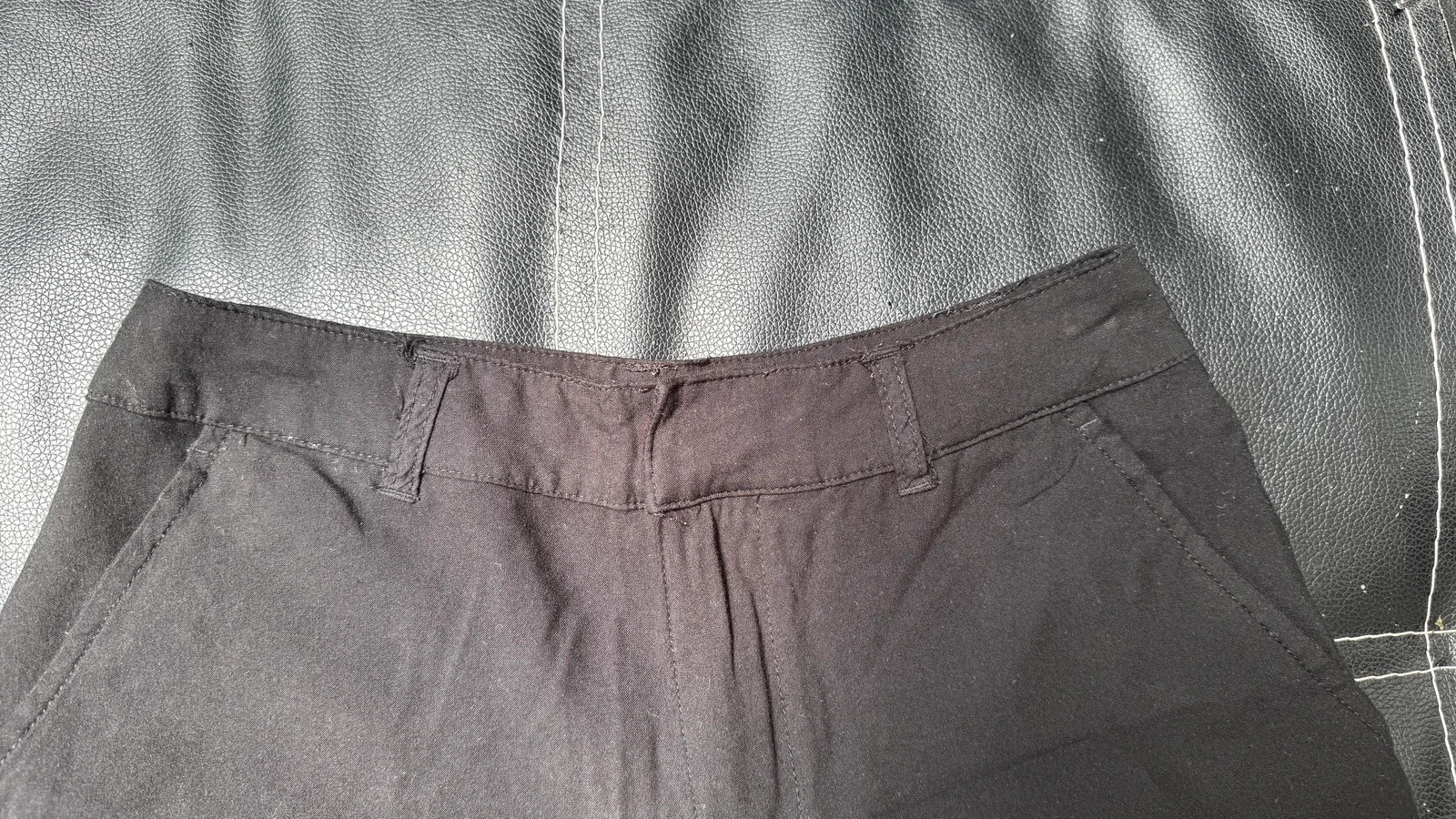 H&M Divided fekete lenge rövidnadrág EUR 34 3