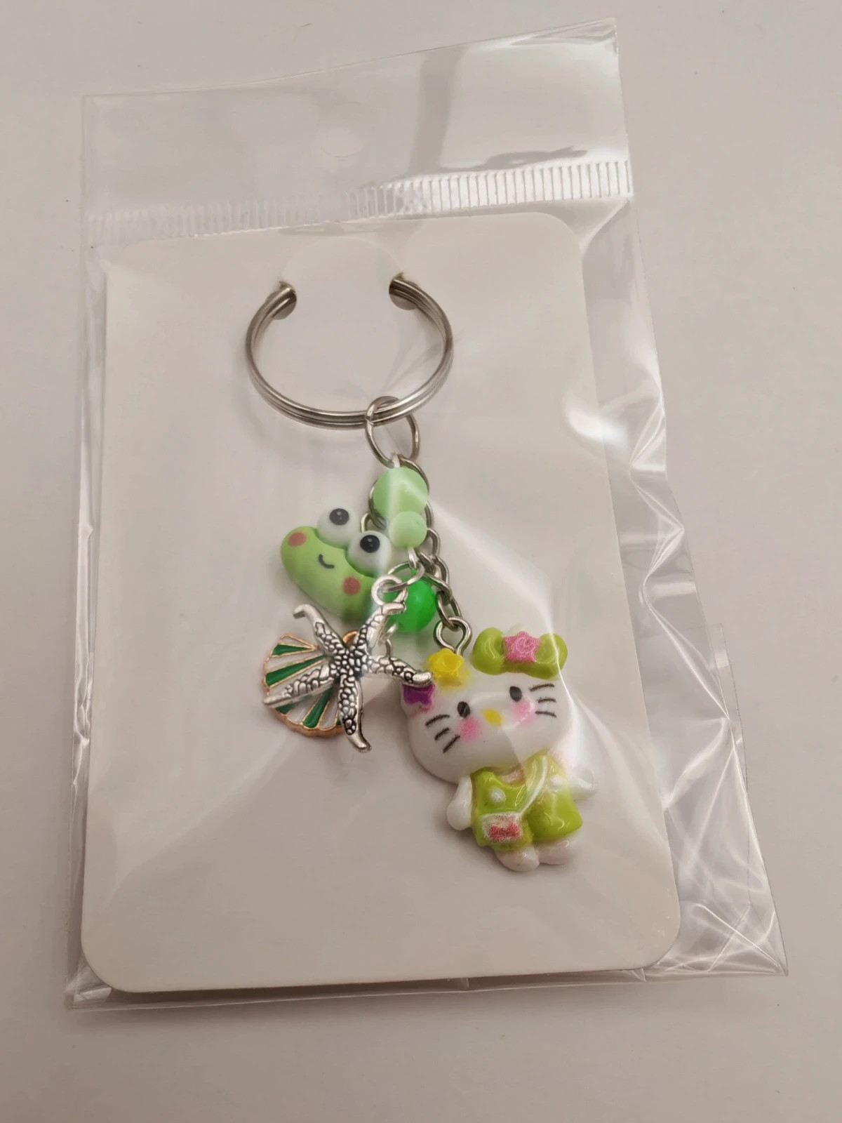 Hello Kitty kulcstartó zöld 3