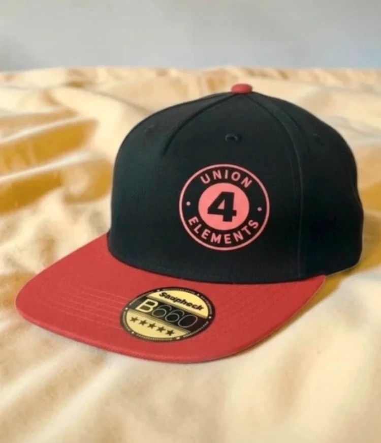 🧢 Beechfield Snapback baseball sapka – Új, címkés | Fekete-piros | Állítható 1