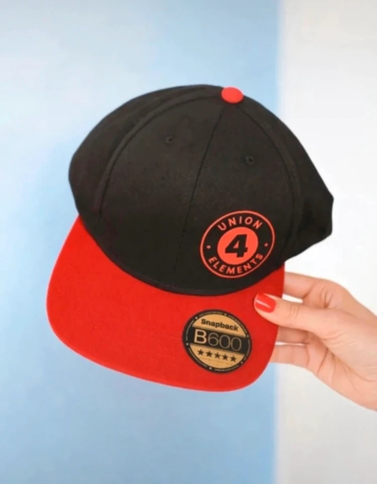 🧢 Beechfield Snapback baseball sapka – Új, címkés | Fekete-piros | Állítható 3