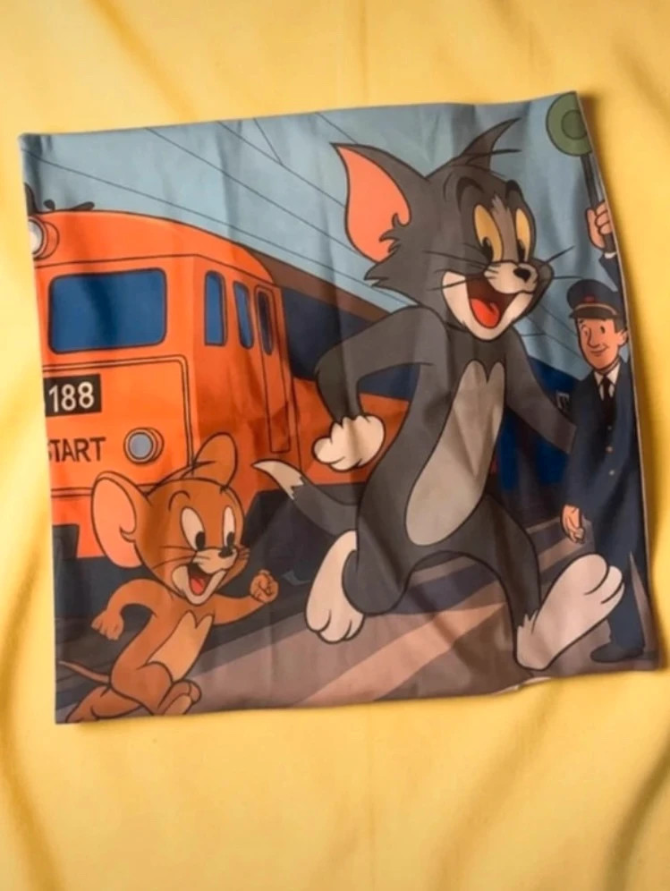 🐱🐭 Vidám Tom & Jerry díszpárnahuzat – 40×40 cm 1