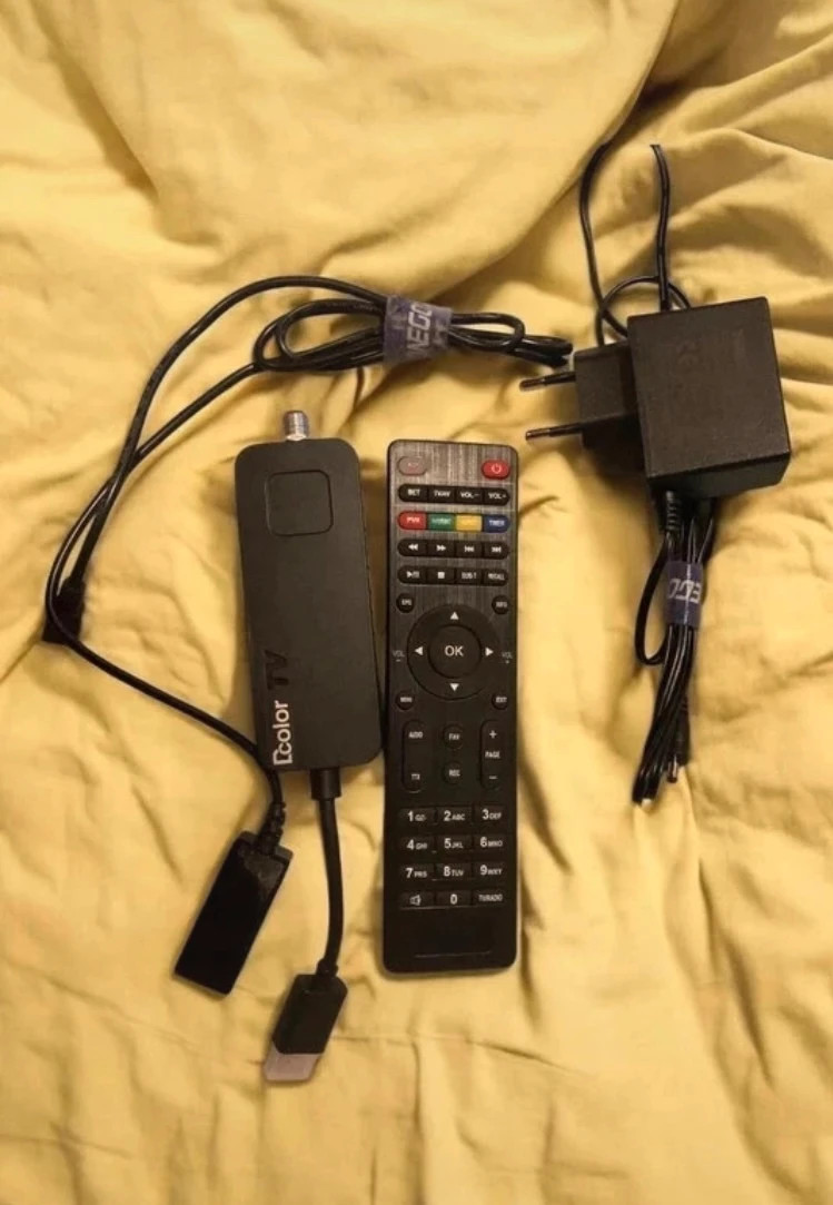 Megkímélt D-Color mini HD műholdvevő (Set-Top Box) + tartozékok 1