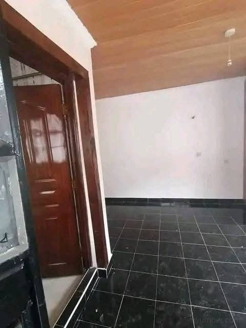 Spacious bedsitter in Pioneer  - Image 2