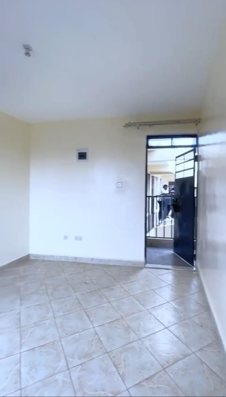 Kimbo Bedsitter - Main Image