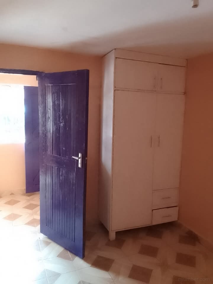 2 bedroom apartment - Image 5