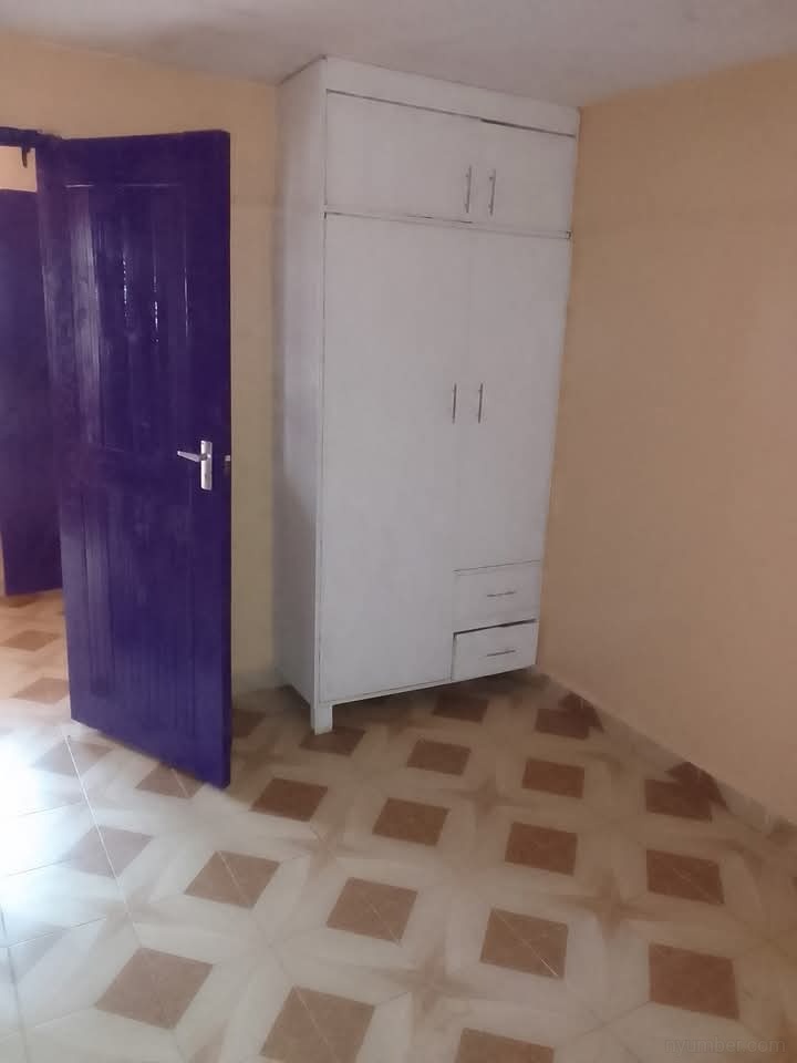 2 bedroom apartment - Image 6