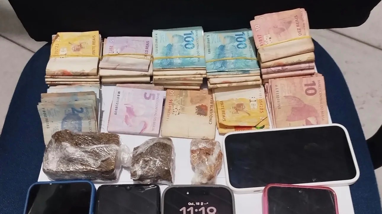 Investigado por homicídio é preso em Oeiras e acaba autuado por tráfico após polícia encontrar drogas