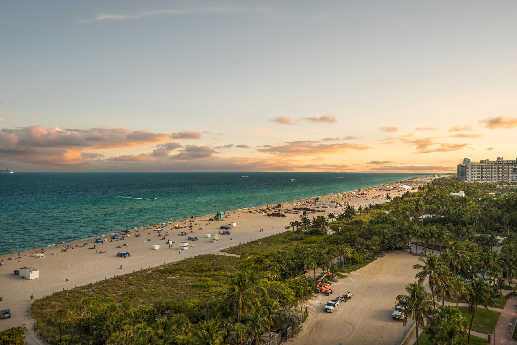2201 Collins Ave_1oakstudios_02