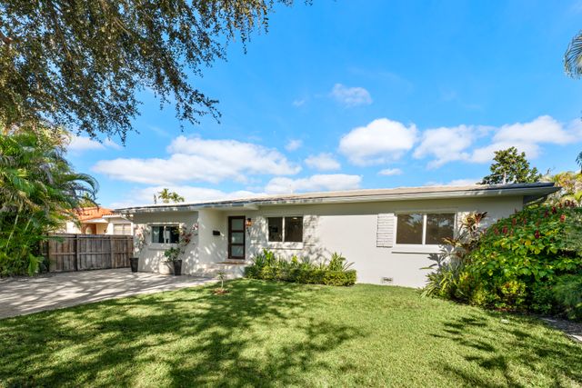 4467 SW 15th Terrace_1oakstudios_01