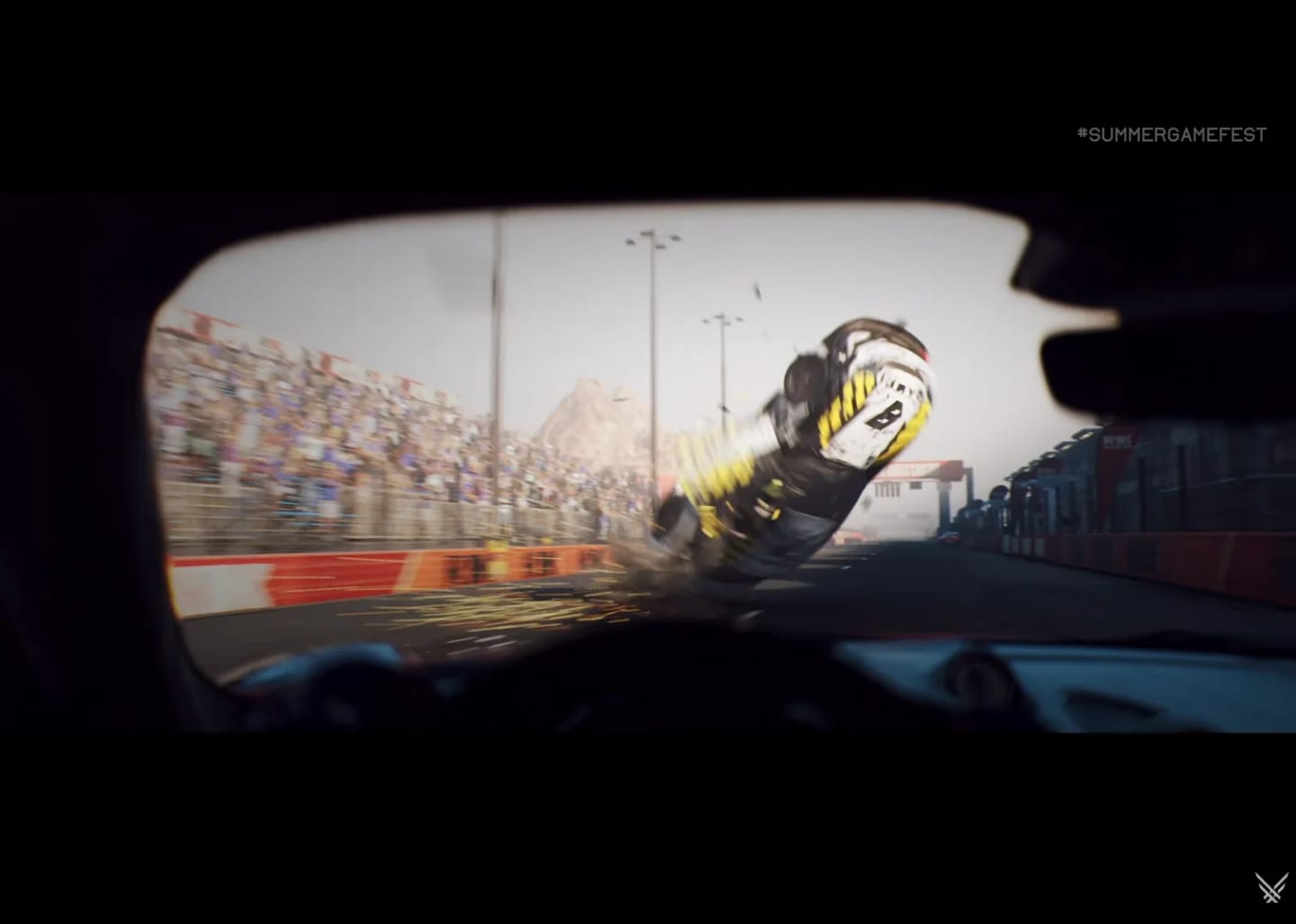 Voiture de course fictive impliquée dans un crash dans le trailer de Clutch