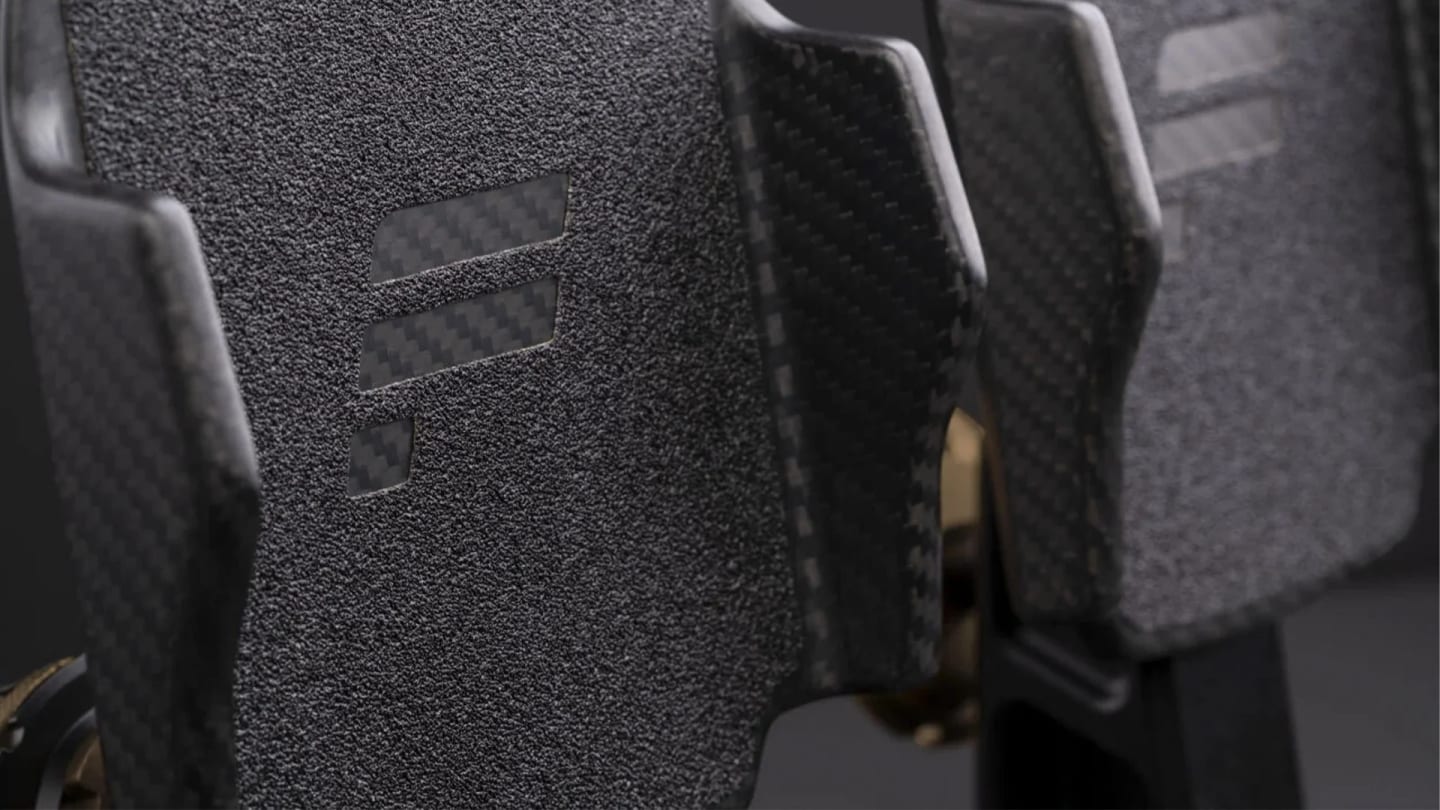 Pedalier Fanatec Podium Pedals en configuration Formula
