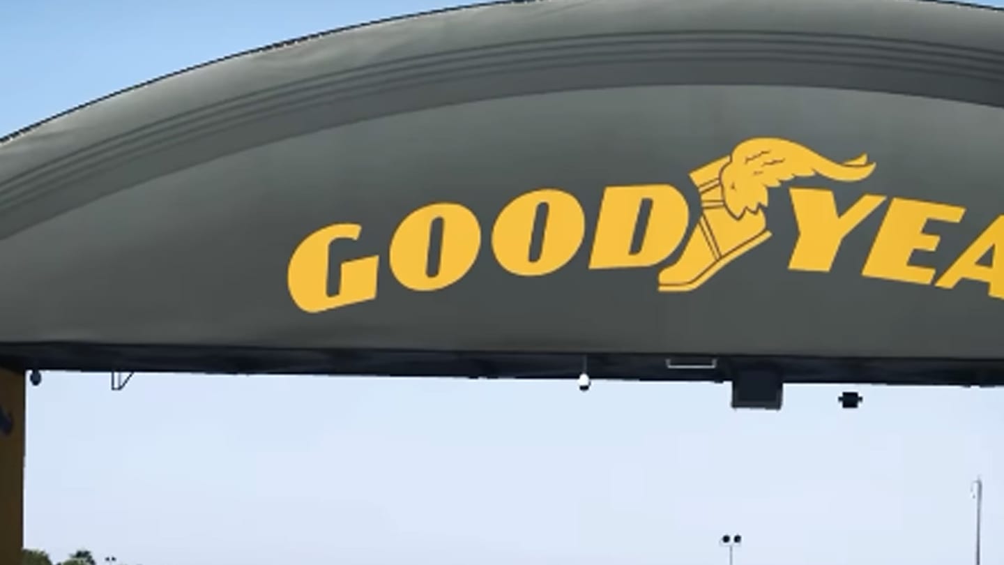 Le nouveau pont Goodyear sur le circuit de la Sarthe