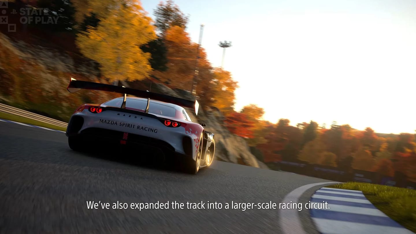 Autumn Ring dans Gran Turismo 7, feuillages d'automne en bord de piste