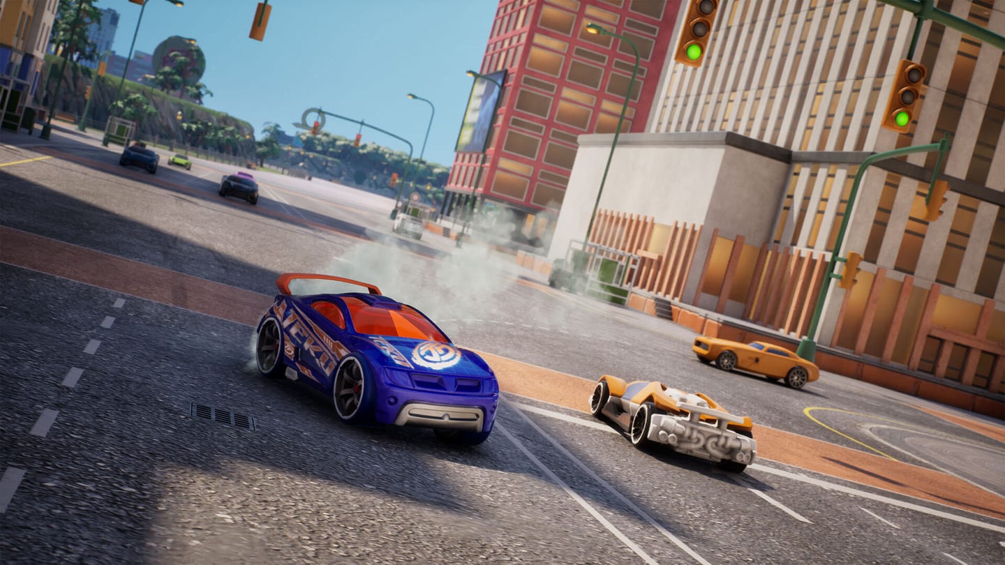Hot Wheels Infinite Rush, plusieurs voitures miniatures en pleine course