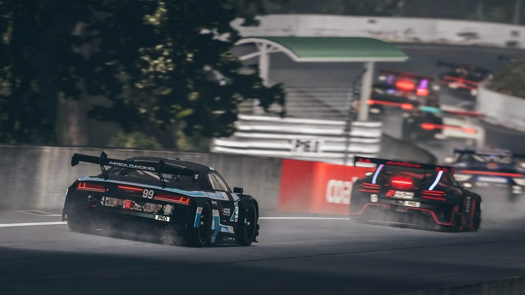Voiture iRacing sous la pluie lors d'une course d'endurance