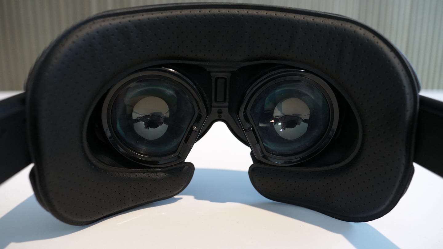 Intérieur du Pimax Dream Air avec le Studioform X1-P et son coussin