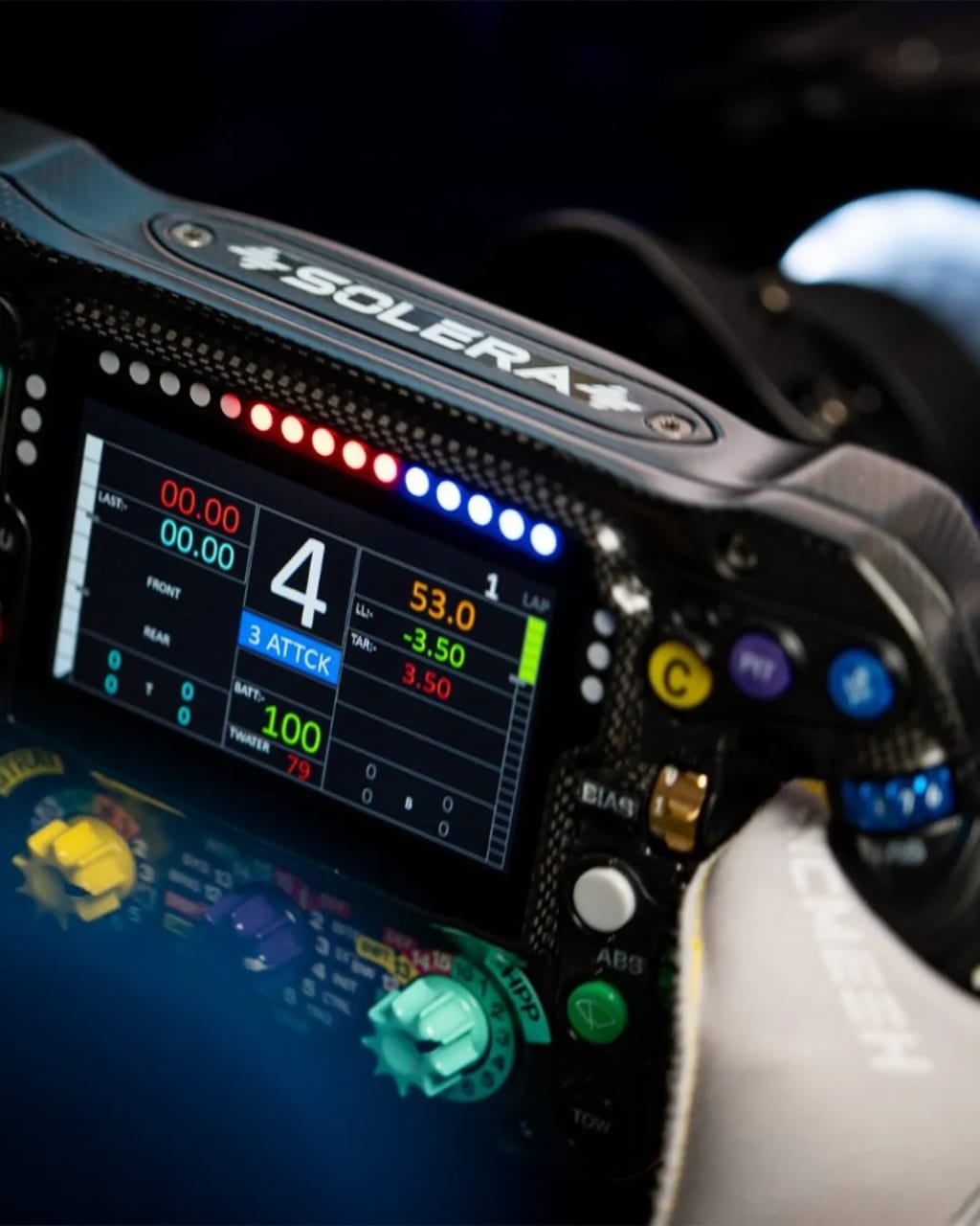 Volant Sim-Lab inspiré de la Porsche 963 LMDh