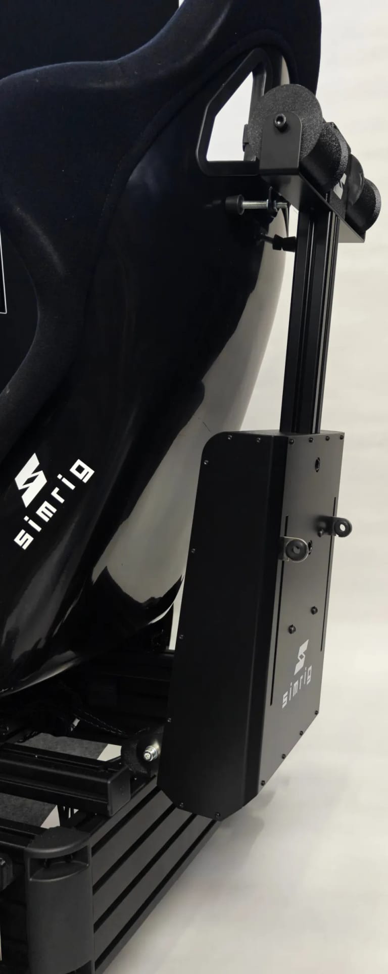 SIMRIG SBM monté à l'arrière d'un siège, vue de profil