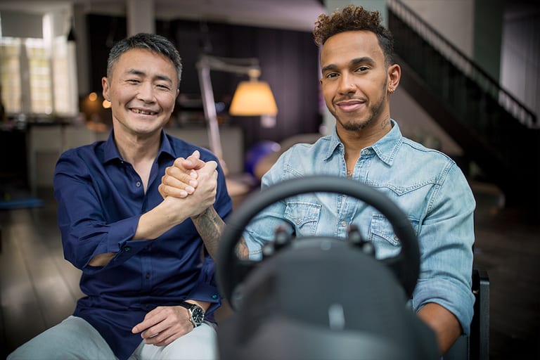 Lewis Hamilton fait la promotion de GranTurismo Sport