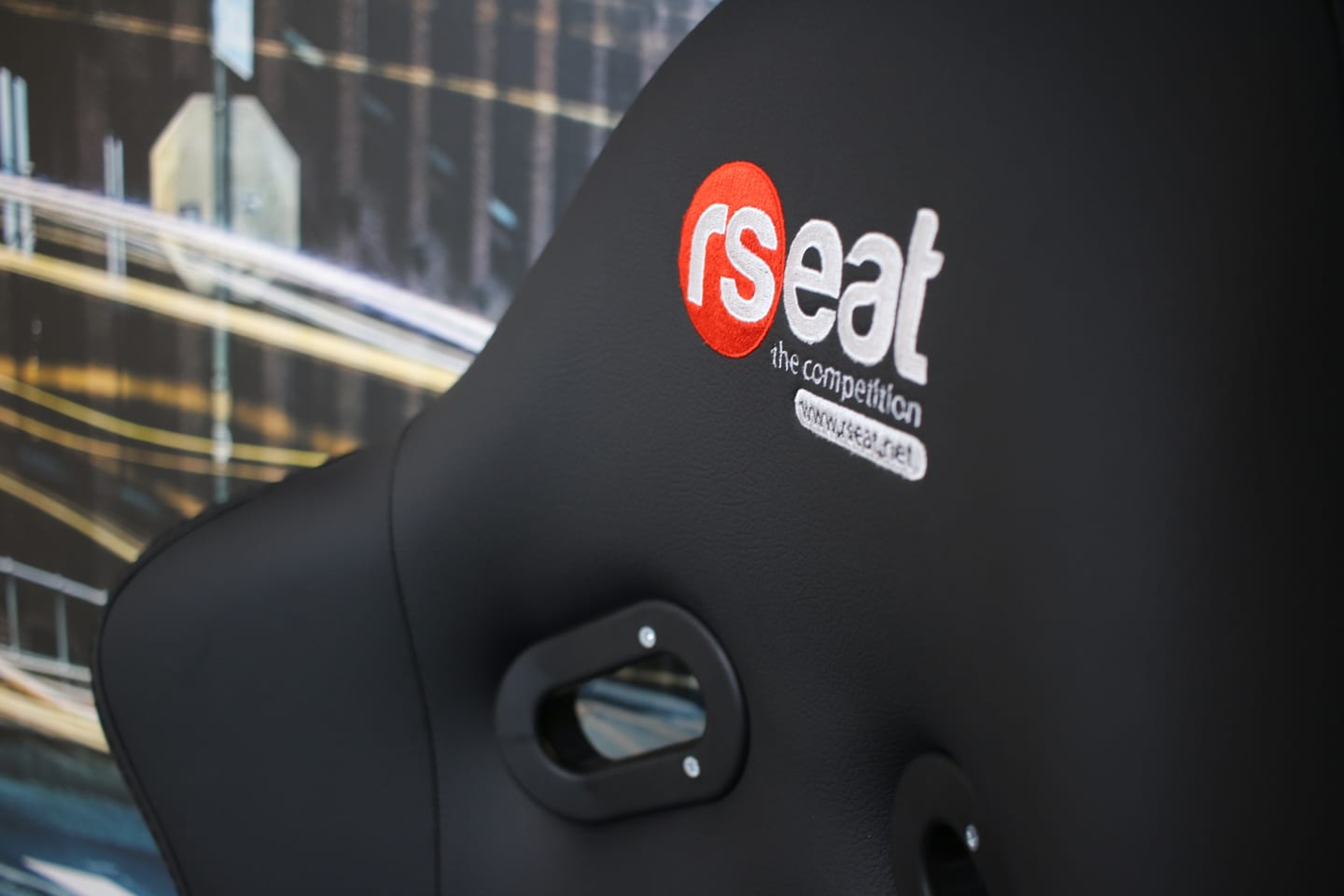 Rseat_playSeat_Rigs (3)
