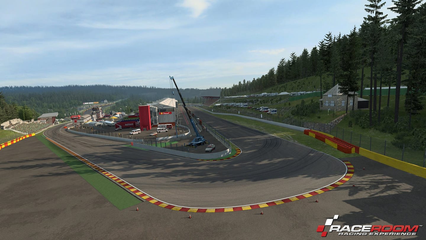 RaceRoom : 50% sur beaucoup de circuits !