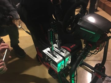 Thrustmaster dévoile un frein à main & changement de vitesse