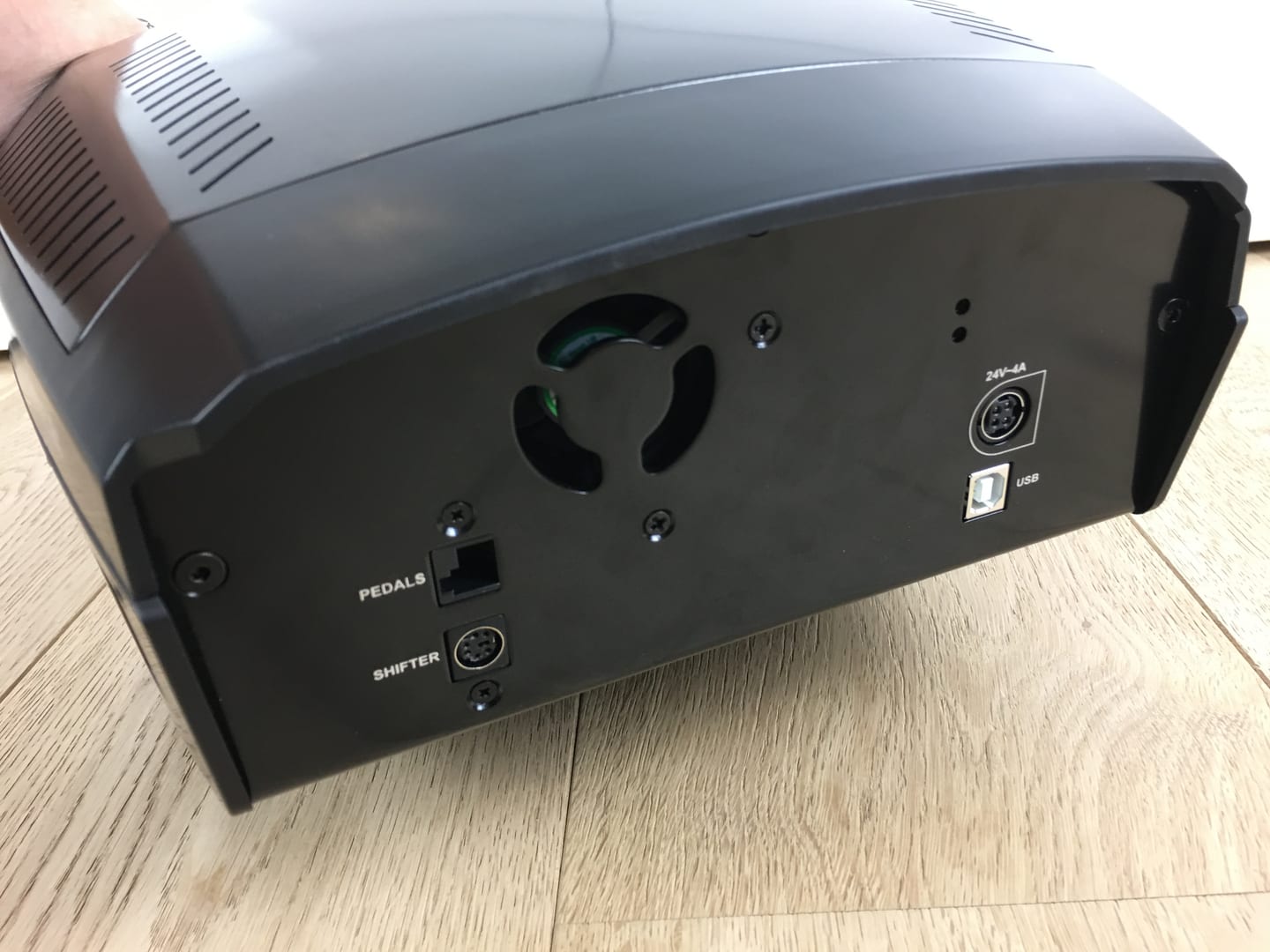 Thrustmaster_tsPc_Ferrari_488 (19)