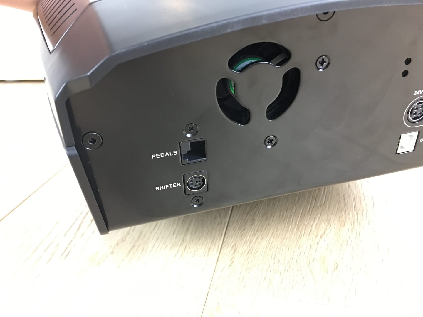 Thrustmaster_tsPc_Ferrari_488 (21)