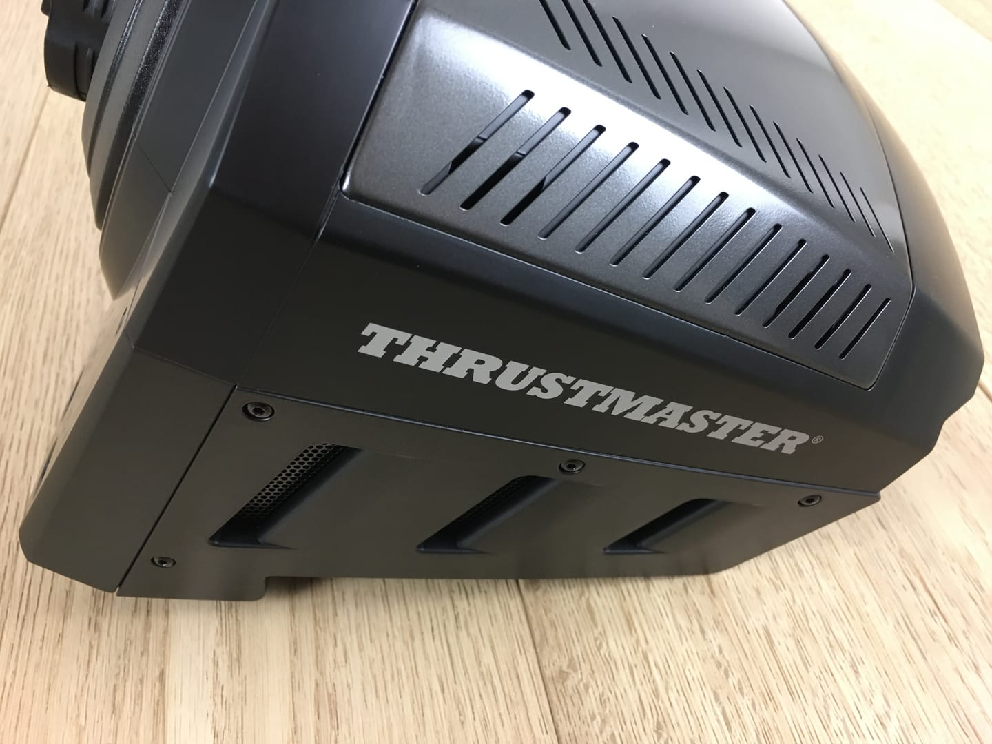 Thrustmaster_tsPc_Ferrari_488 (23)