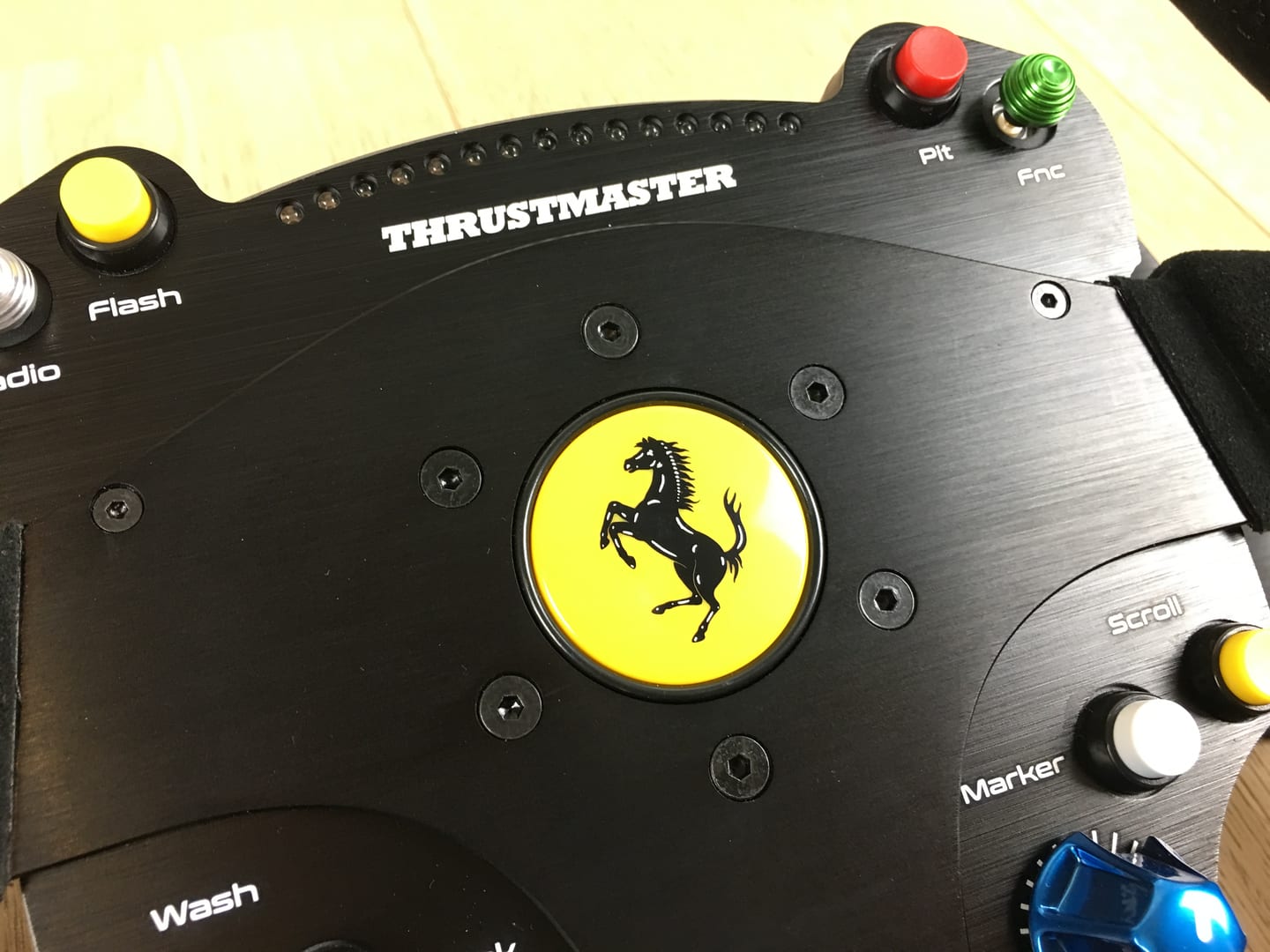 Thrustmaster_tsPc_Ferrari_488 (28)
