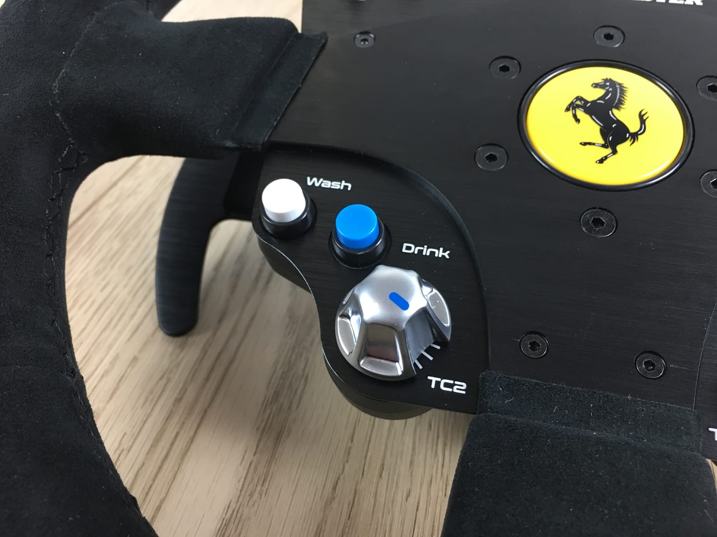 Thrustmaster_tsPc_Ferrari_488 (30)