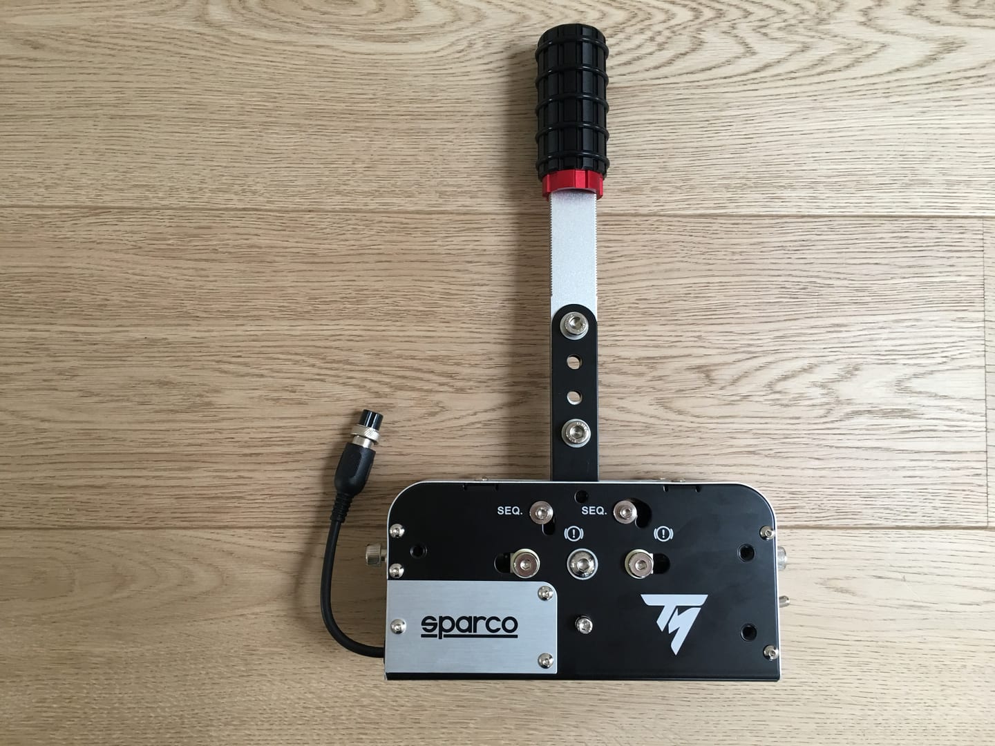 Thrustmaster TSS Handbrake (5)