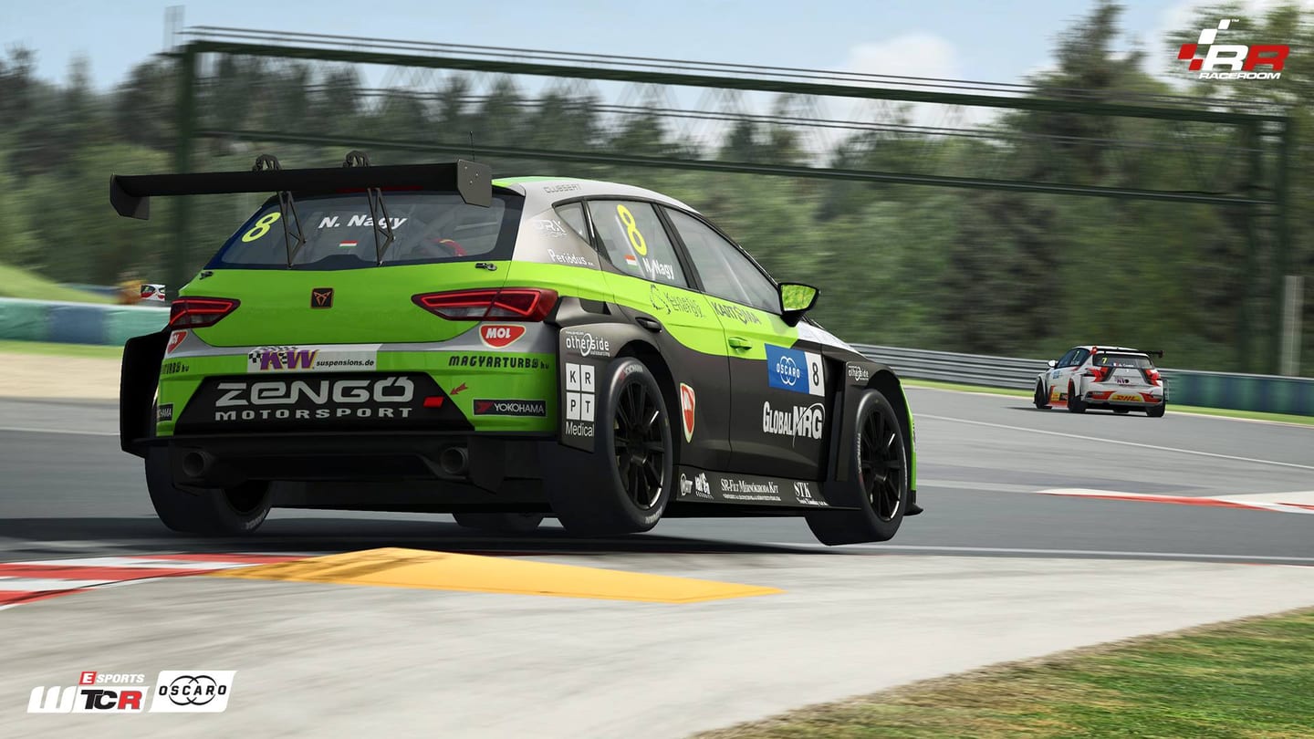 WTCR raceroom (1)