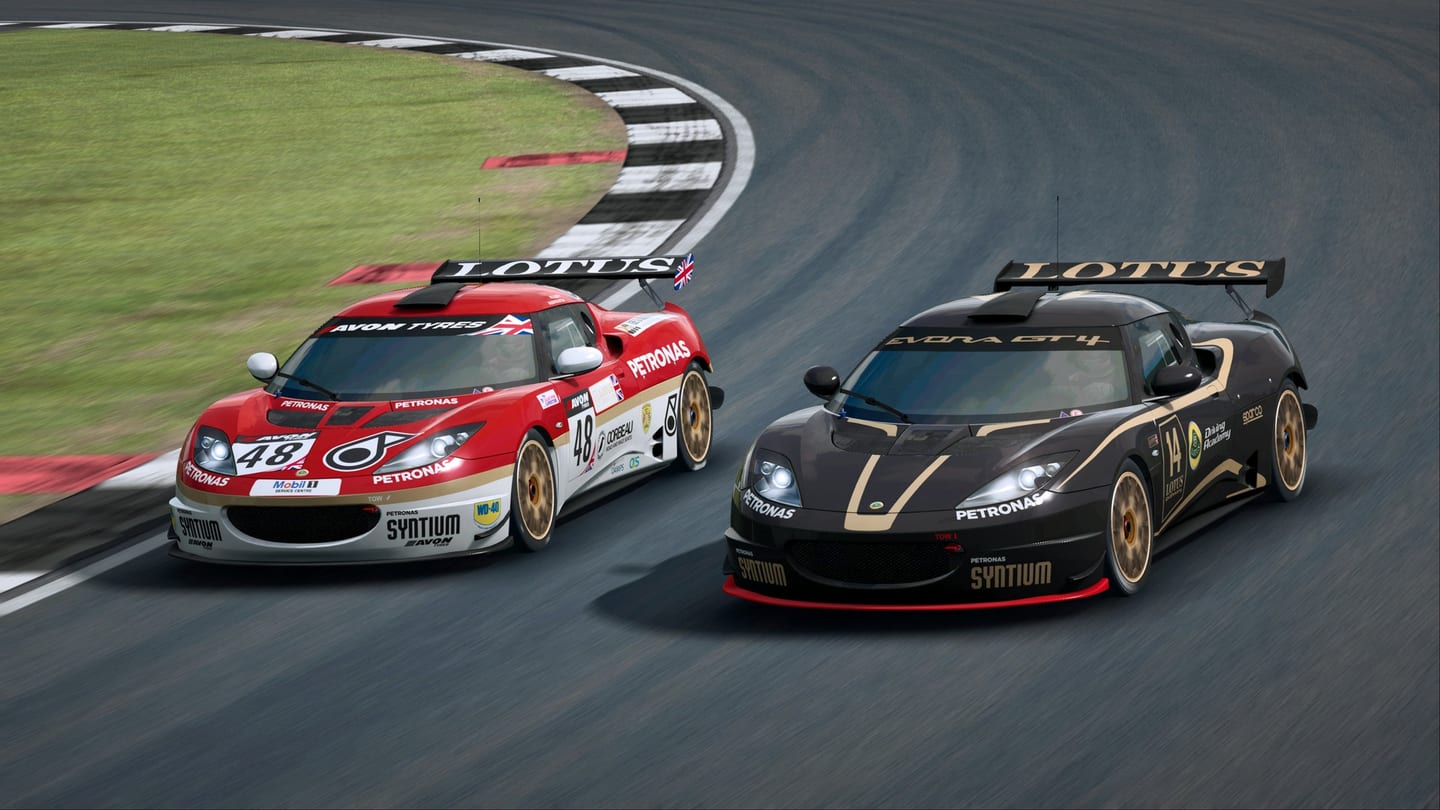 Les GT4 sont disponibles sur RaceRoom !