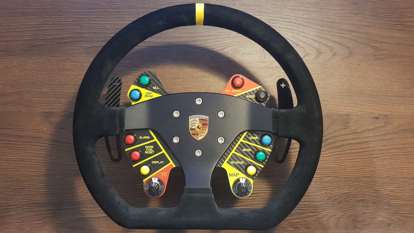 Volant Porsche RSR chez Fi-tech