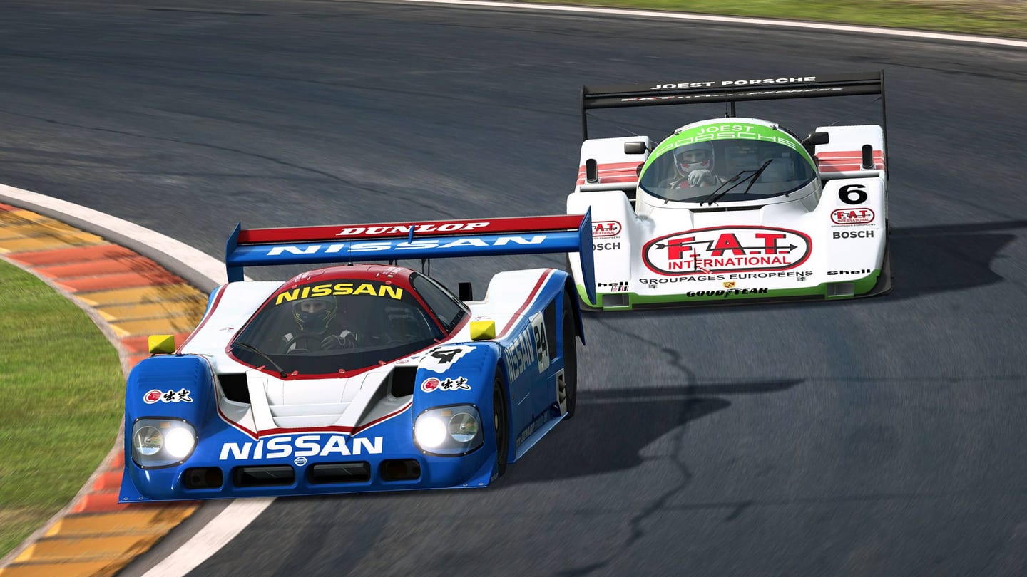 Deux monstres arrivent sur RaceRoom !