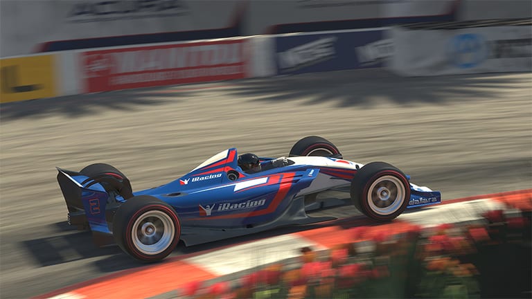 Dallara iR-01 : Le virtuel avant le réel ?