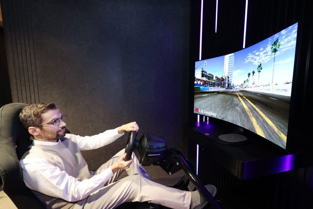 LG va présenter un 48″ OLED flexible