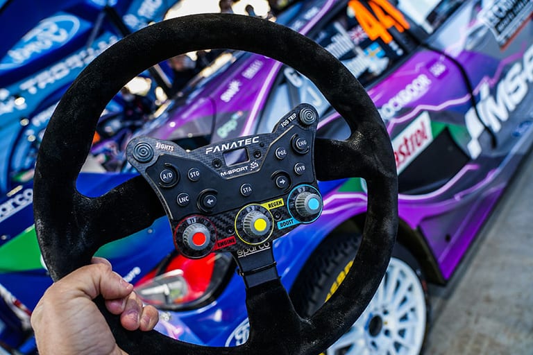 Fanatec Podium M-Sport: Volant Rally