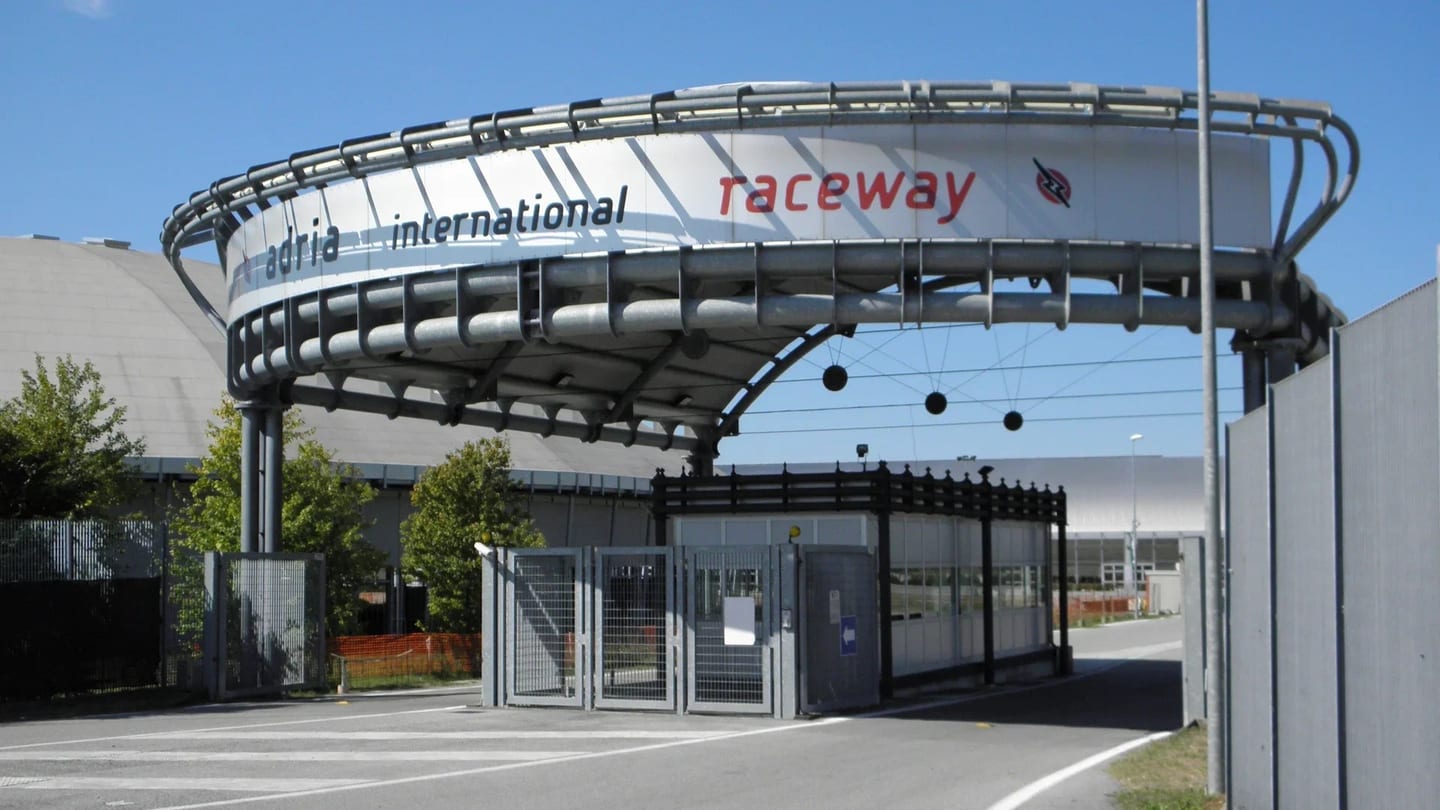 Adria International Raceway bientôt dans RaceRoom : un teaser confirme l'ancien circuit du DTM