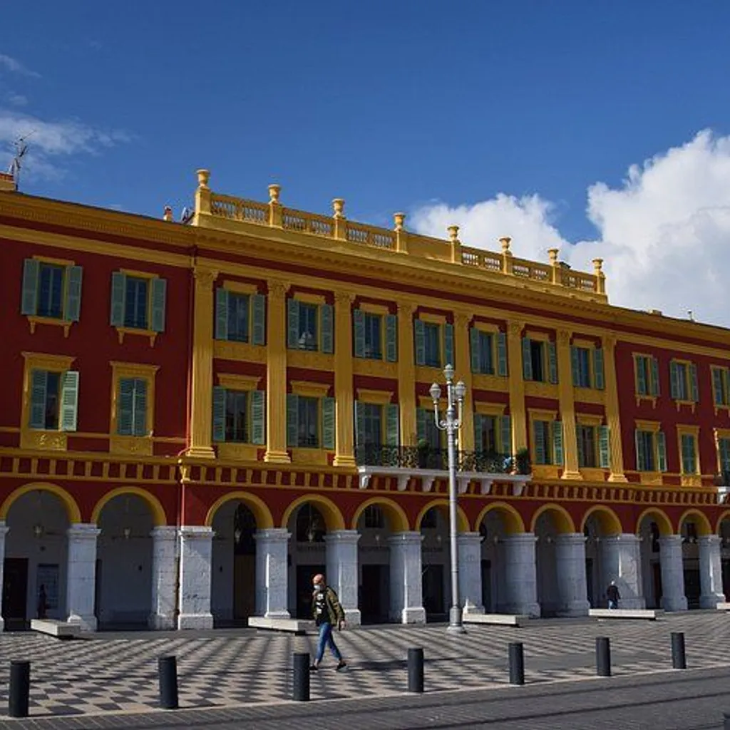 Place Massena - 5