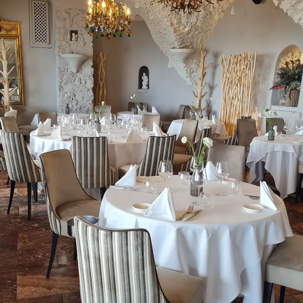 Restaurant Les Vieux Murs - 2